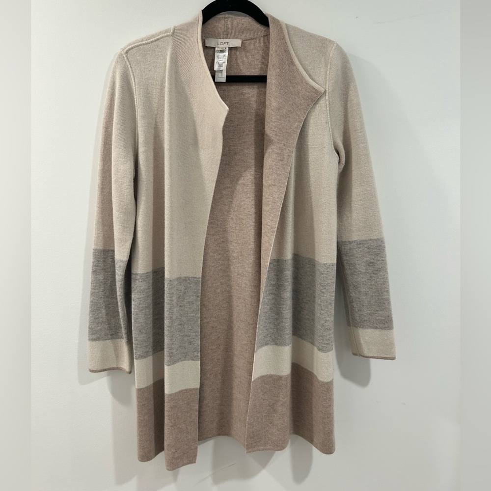 Loft Women's Cardigan Tan Stripe